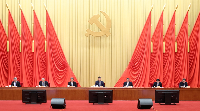 1月8日，中共中央總書記、國家主席、中央軍委主席習(xí)近平在中國共產(chǎn)黨第二十屆中央紀(jì)律檢查委員會(huì)第三次全體會(huì)議上發(fā)表重要講話。李強(qiáng)、趙樂際、王滬寧、蔡奇、丁薛祥、李希出席會(huì)議。